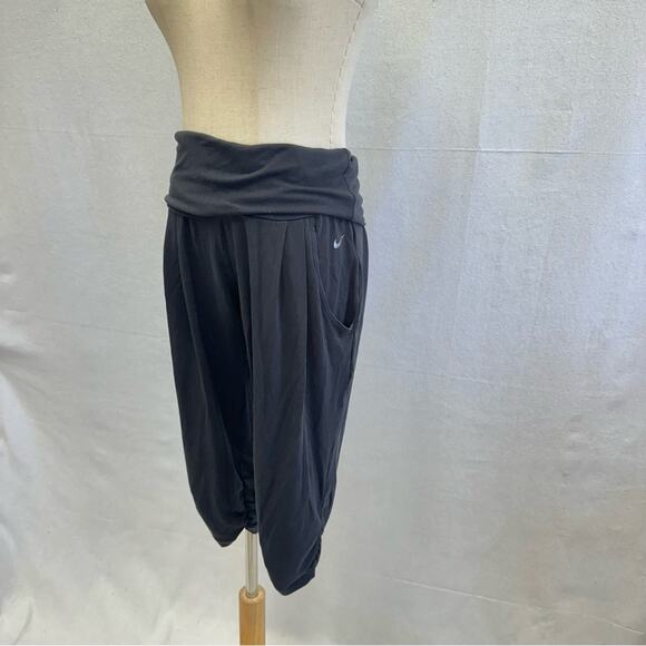 Nike black foldover modal ruched leg capri yoga pant size small - Picture 5 of 16